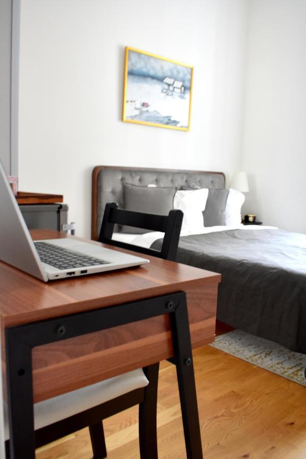 Lovely Apartment In Center Praga Exterior foto