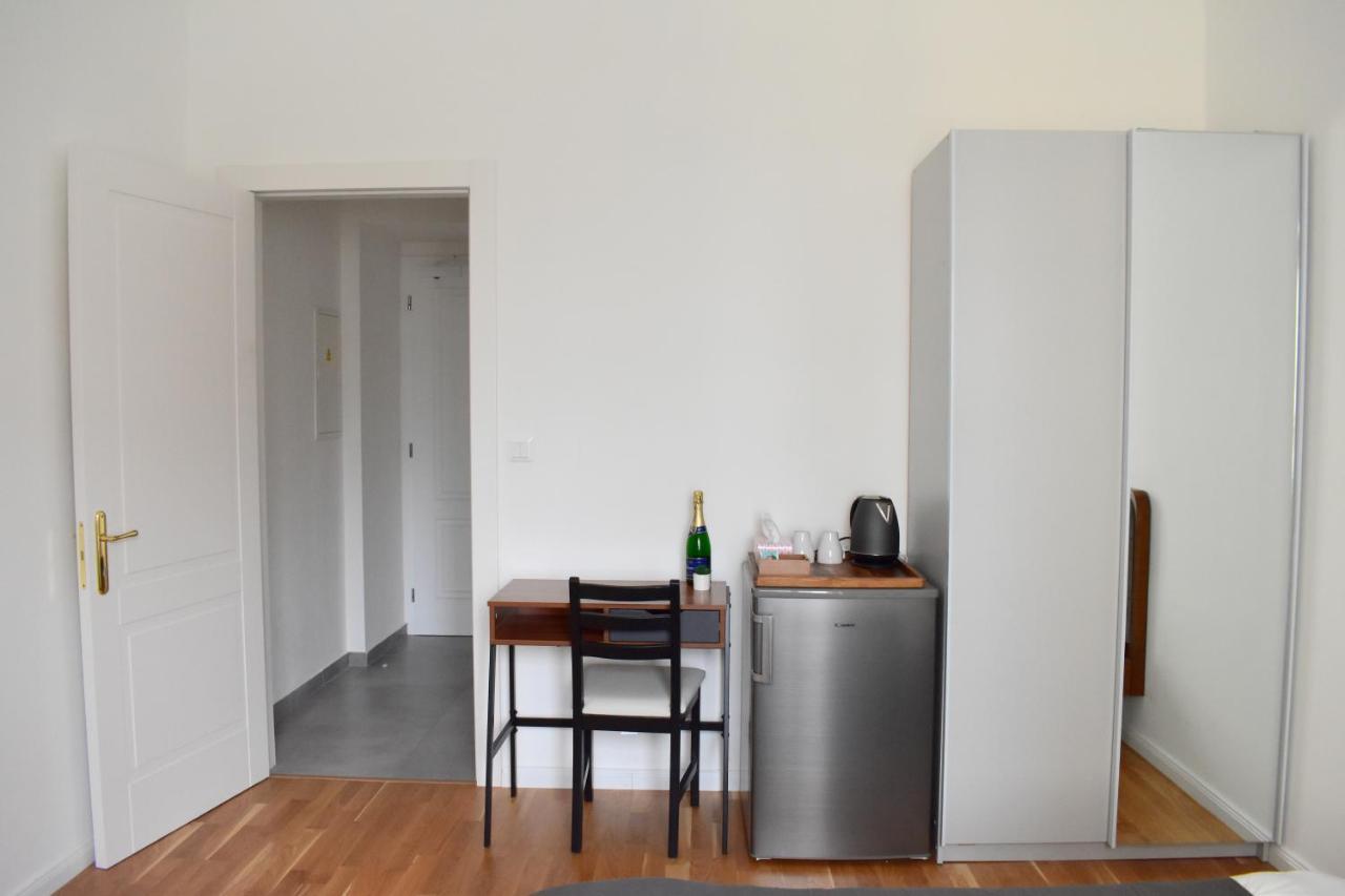 Lovely Apartment In Center Praga Exterior foto